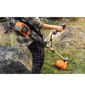 Coupe-bordures Husqvarna 220iR avec batterie et chargeur